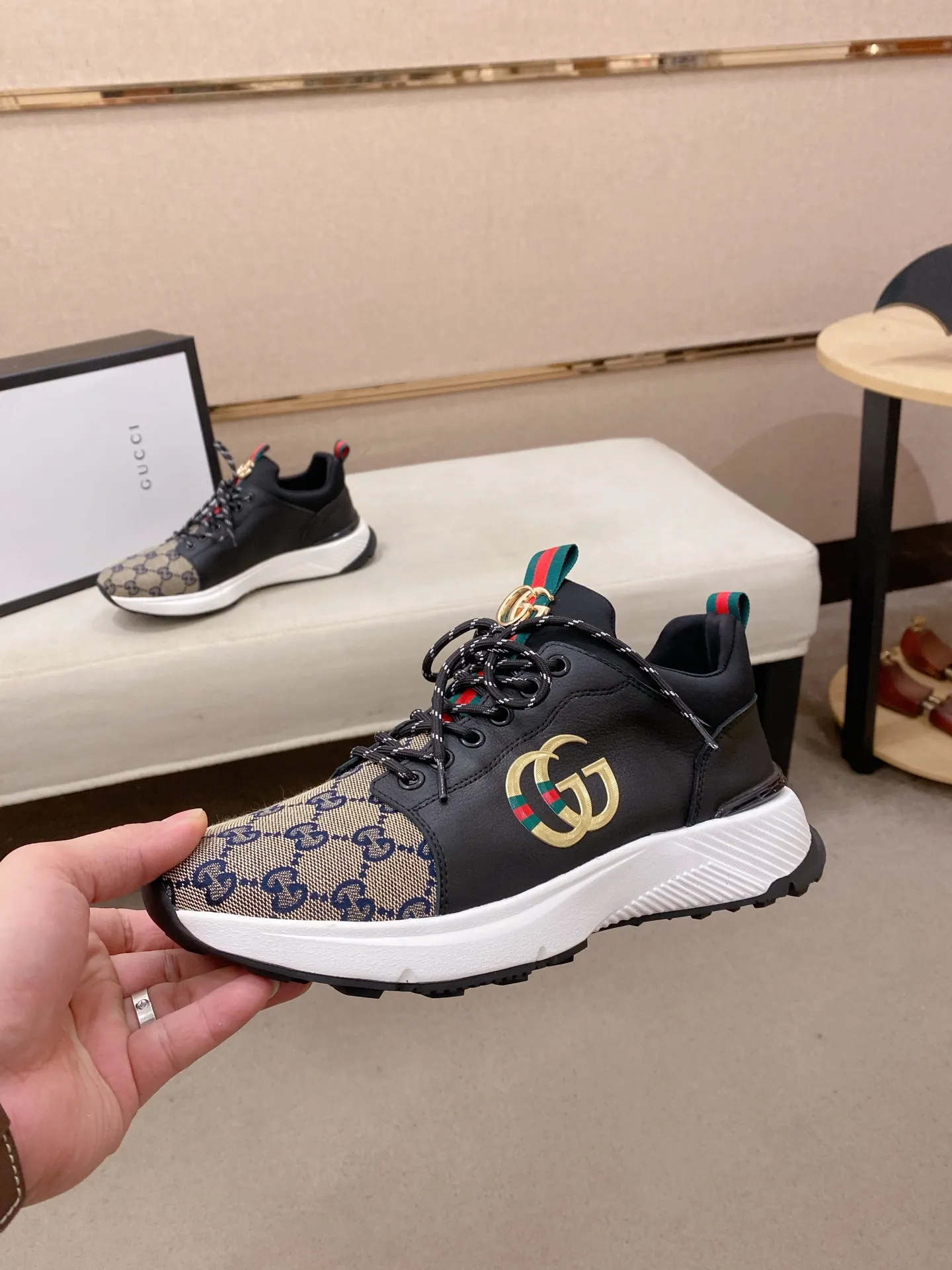 Men's clothing and shoes💰:462💰 (GUCCI) The latest model from the official website🎁🎁Casual and fashionable men's shoes👟, hot style💥The version is simple and elegant, exclusive for trendy men. The unique latest brand elements from the official website👑Original Gucci decoration, fashionable and generous, the fabric is original cowhide ✅Mesh breathable lining, the official website specifies wear-resistant casual outsole, the classic model is taken in kind at the counter🎬38-44 (can be customized for 45 non-refundable)